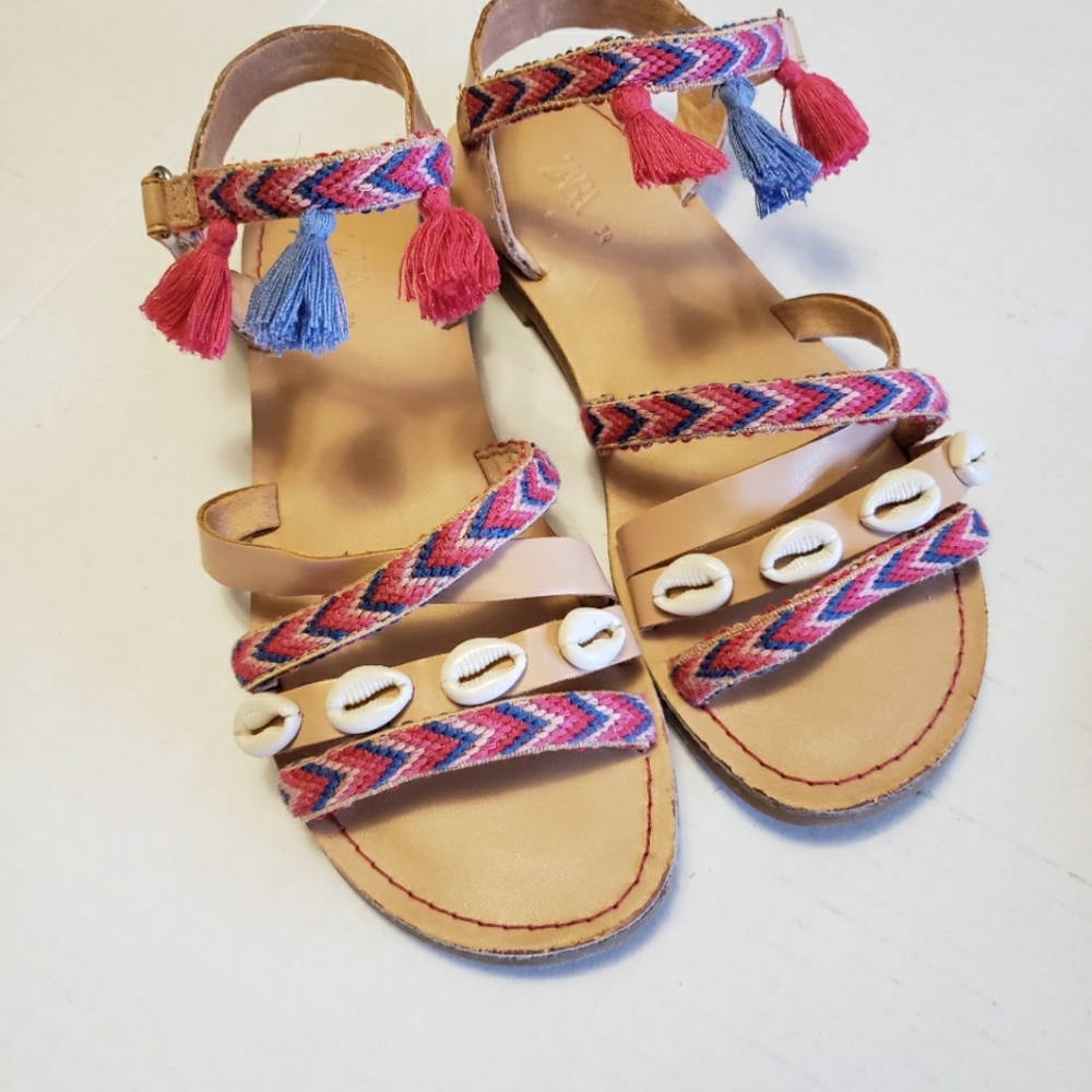 Zara Girls 3 / 34 EUR Shell Tassel Sandals Shoes